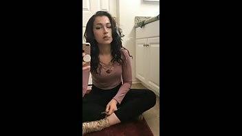 Jennifer Jacobs smokes premium free cam snapchat & manyvids porn videos on fanspics.net