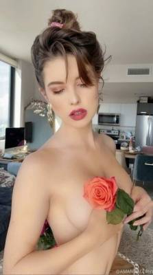 Amanda Cerny Nude Valentines Onlyfans Set Leaked on fanspics.net