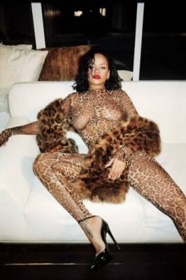Rihanna Nude Modeling Photoshoot Set Leaked - Barbados on fanspics.net