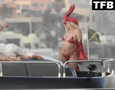 Tana Mongeau Celebrates Her Birthday on a Yacht in Mexico - Mexico on fanspics.net