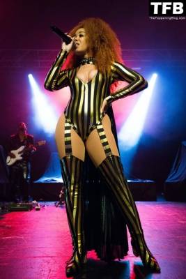 Kirby Flashes Her Areolas as She Performs at O2 Academy in Birmingham on fanspics.net