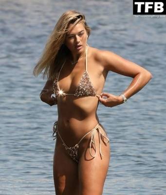 Arabella Chi Shows Off Her Sexy Bikini Body on the Beach in Formentera on fanspics.net