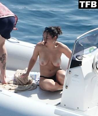 Charli XCX Shows Off Her Nude Tits on Holiday at the Amalfi Coast on fanspics.net