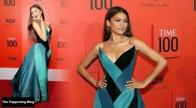 Zendaya Poses in a Blue Strapless Dress for the 2022 TIME100 Gala in NYC on fanspics.net