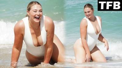 Iskra Lawrence Displays Her Curves on the Beach in Miami on fanspics.net