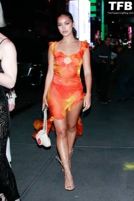 Cindy Kimberly Flashes Her Nude Tits as She Leaves the Sports Illustrated Swimsuit Issue Launch Party on fanspics.net