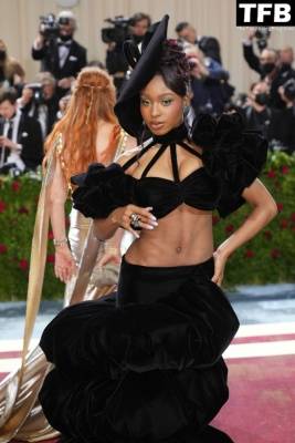 Normani Flaunts Her Sexy Tits & Abs at The 2022 Met Gala in NYC on fanspics.net