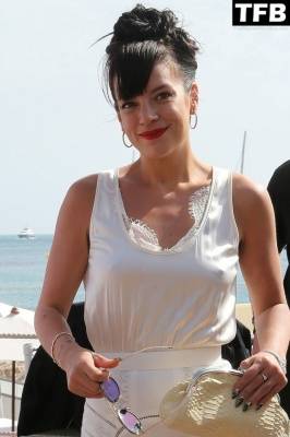 Lily Allen Arrives by Boat and Crosses the Croisette in Front of the Martinez Hotel During the Cannes Film Festival on fanspics.net
