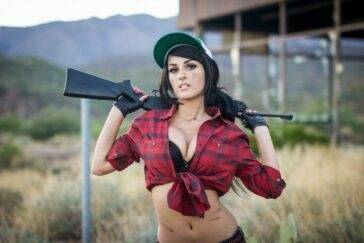 SSSniperWolf Sexy Cosplay Pictures on fanspics.net