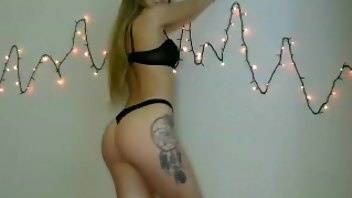 CharmingAlise MFC - round ass tatted cam girl dancing, shows ass on fanspics.net