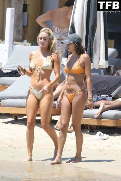 Kyra Transtrum Enjoys the Beach with Maddie Young on fanspics.net