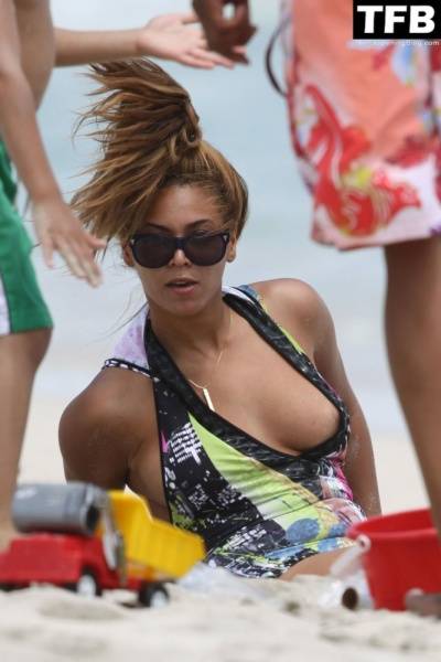 Beyoncé Nude & Sexy Collection 13 Part 1 on fanspics.net