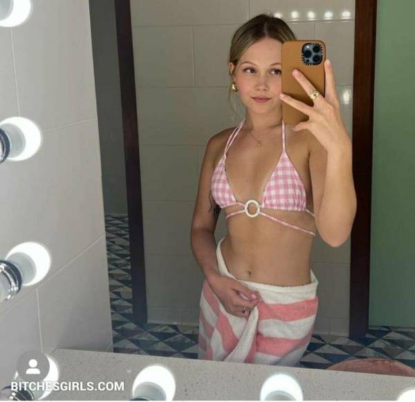 Kelli Berglund Nude Celeb - Kelliberglund Celeb  Nude Photos on fanspics.net