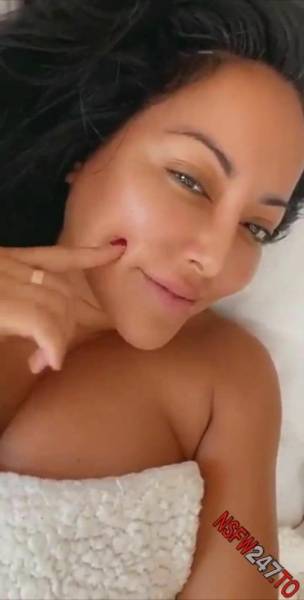 Kiara Mia morning snaps on bed snapchat premium porn videos on fanspics.net