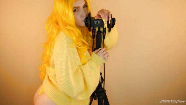 Kitty Klaw ASMR - Yellow - Licking and Mouth sounds on fanspics.net