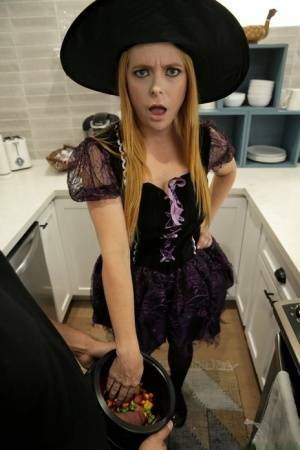 Penny Pax & Haley Reed seduce their man friend while decked out for Halloween on fanspics.net