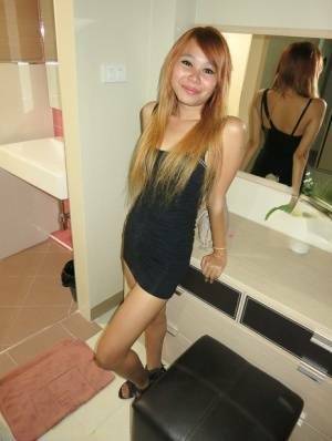 Young looking Thai girl takes a cumshot on her tight butt from sex tourist - Thailand on fanspics.net