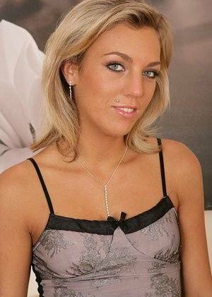 Tiny titted amateur blonde Angelica handles a vibrator like a star on fanspics.net