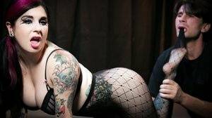 Tattooed slut in ripped pantyhose gives head and enjoys hard anal drilling on fanspics.net