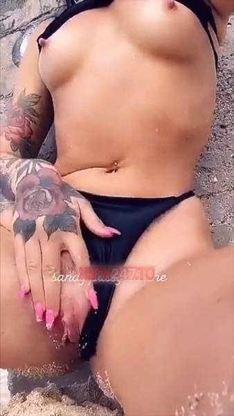 Madeleine Ivyy boobs & pussy flashing on public beach snapchat premium xxx porn videos on fanspics.net