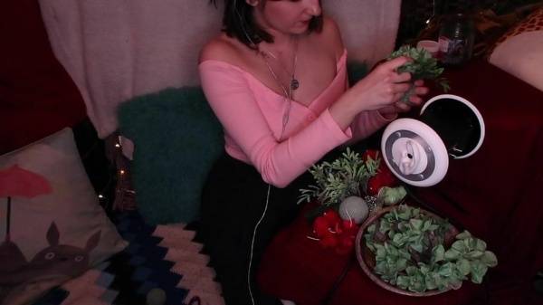 AftynRose ASMR - Making a Mistletoe and Kissing Underneath it on fanspics.net