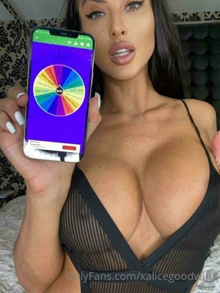 Alice Goodwin (xalicegoodwinx) Nude OnlyFans  (18 Photos) on fanspics.net