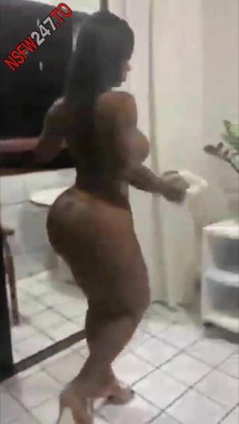 Valentina Ferraz cleaning naked porn videos on fanspics.net