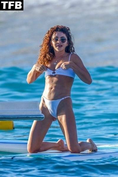 Sarah Hyland Sexy on fanspics.net