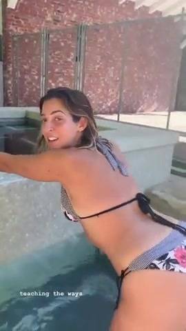 Gabbie hanna twerking (3 ) youtuber thot who thinks shes a pop star xxx premium porn videos on fanspics.net