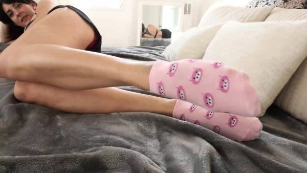 Stella liberty pink sock tease soles smelling foot XXX porn videos on fanspics.net