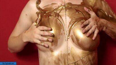 Lauren Summer Nude Patreon Gold Body Paint Video  on fanspics.net