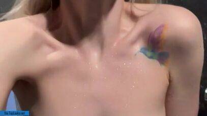 I feel so dirty for doing this in the gym shower 🙈💕 [gif] on fanspics.net