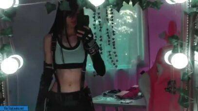 Goth girl 18 in suit without panties posing for a selfie on TikTok on fanspics.net