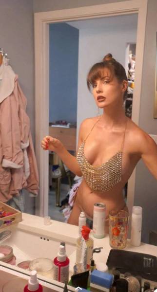 Amanda Cerny Nude Pearl Lingerie OnlyFans Set Leaked on fanspics.net