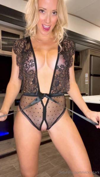 Vicky Stark Pussy Black Outfits Try On Onlyfans Video Leaked on fanspics.net