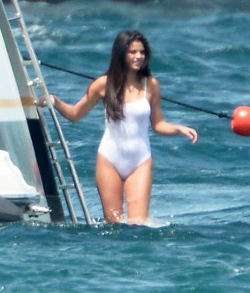 Selena Gomez See-Through One-Piece Set Leaked - Usa on fanspics.net