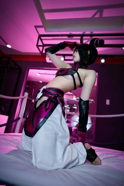 ZinieQ Cosplayer Juri Han Photos #2 on fanspics.net