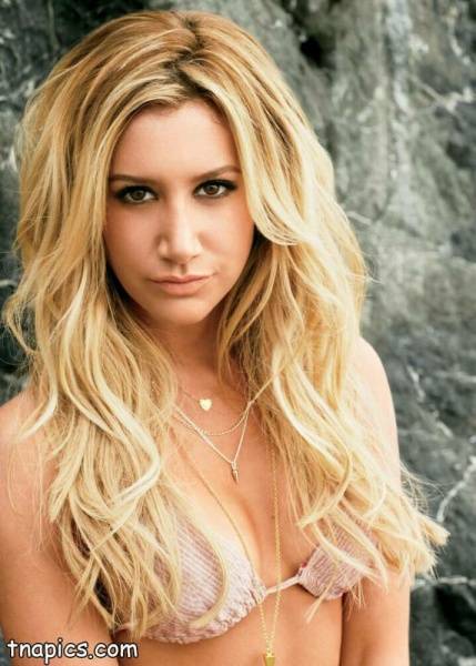 Ashley Tisdale Nude on fanspics.net