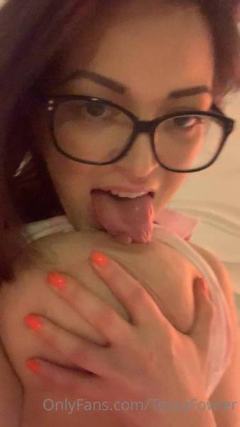 Tessa Fowler Nude Titty Lick OnlyFans Video Leaked - Usa on fanspics.net