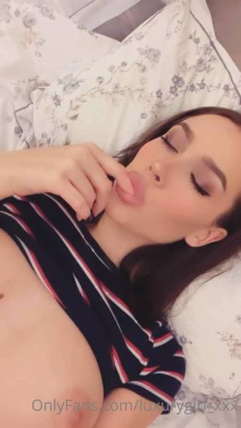 Luxury Girl Nude Masturbation Selfie OnlyFans Video Leaked - Russia on fanspics.net