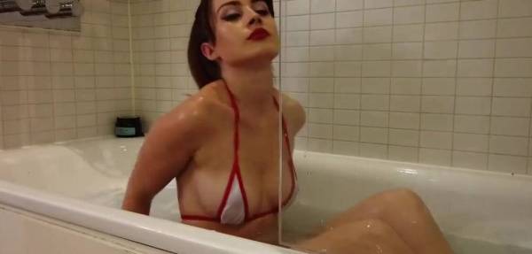 Anna Zapala Naked In Her Bath Sexy Youtuber Video on fanspics.net