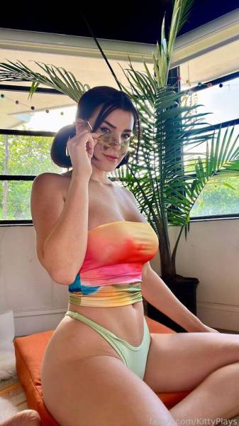 KittyPlays Sexy Colorful Top Thong Fansly Set Leaked on fanspics.net