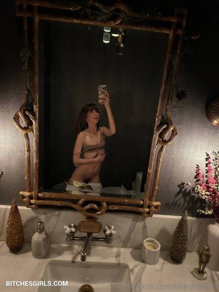 Riley Reid Petite Nude Girl - Therileyreid Onlyfans Leaked Naked Video on fanspics.net