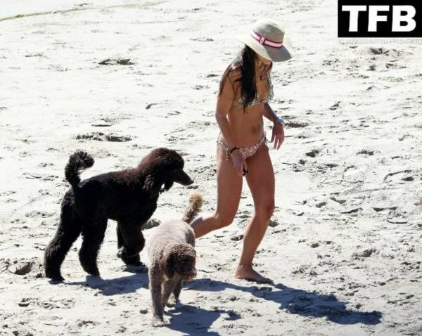 Jordana Brewster & Mason Morfit Enjoy the Morning on the Beach in Santa Barbara on fanspics.net