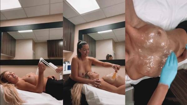 Stefanie Knight Stefbabyg Waxing Boobs Lesbian Massage on fanspics.net