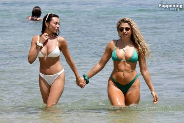 Antigoni Buxton & Paige Thorne Show Off Their Sexy Bikini Bodies (34 Photos) - Greece on fanspics.net