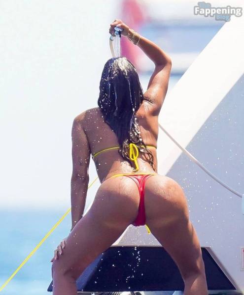 Anitta Displays Her Sexy Booty in a Bikini (40 Photos) on fanspics.net