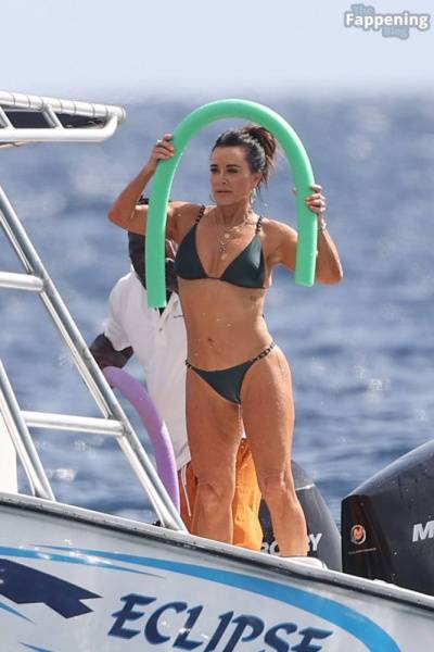 Kyle Richards, Erika Jayne & Dorit Kemsley Enjoy Their Ocean Swim in St Lucia (92 Photos) on fanspics.net