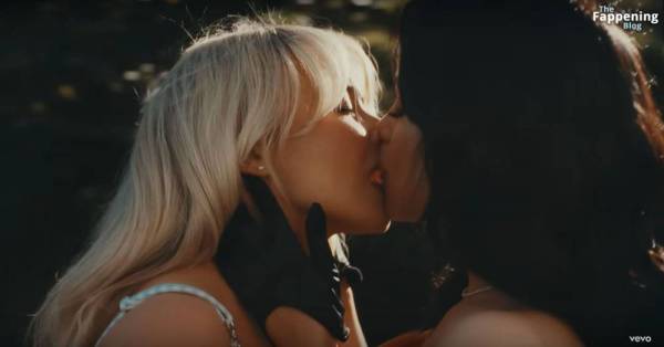 Sabrina Carpenter & Jenna Ortega Sexy – Taste (72 Pics + Video) on fanspics.net