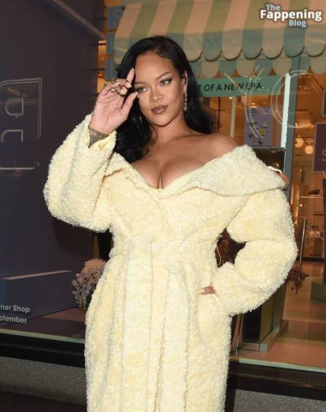 Rihanna Shows Off Nice Cleavage at the Fenty Hair Launch (114 Photos) - Britain on fanspics.net